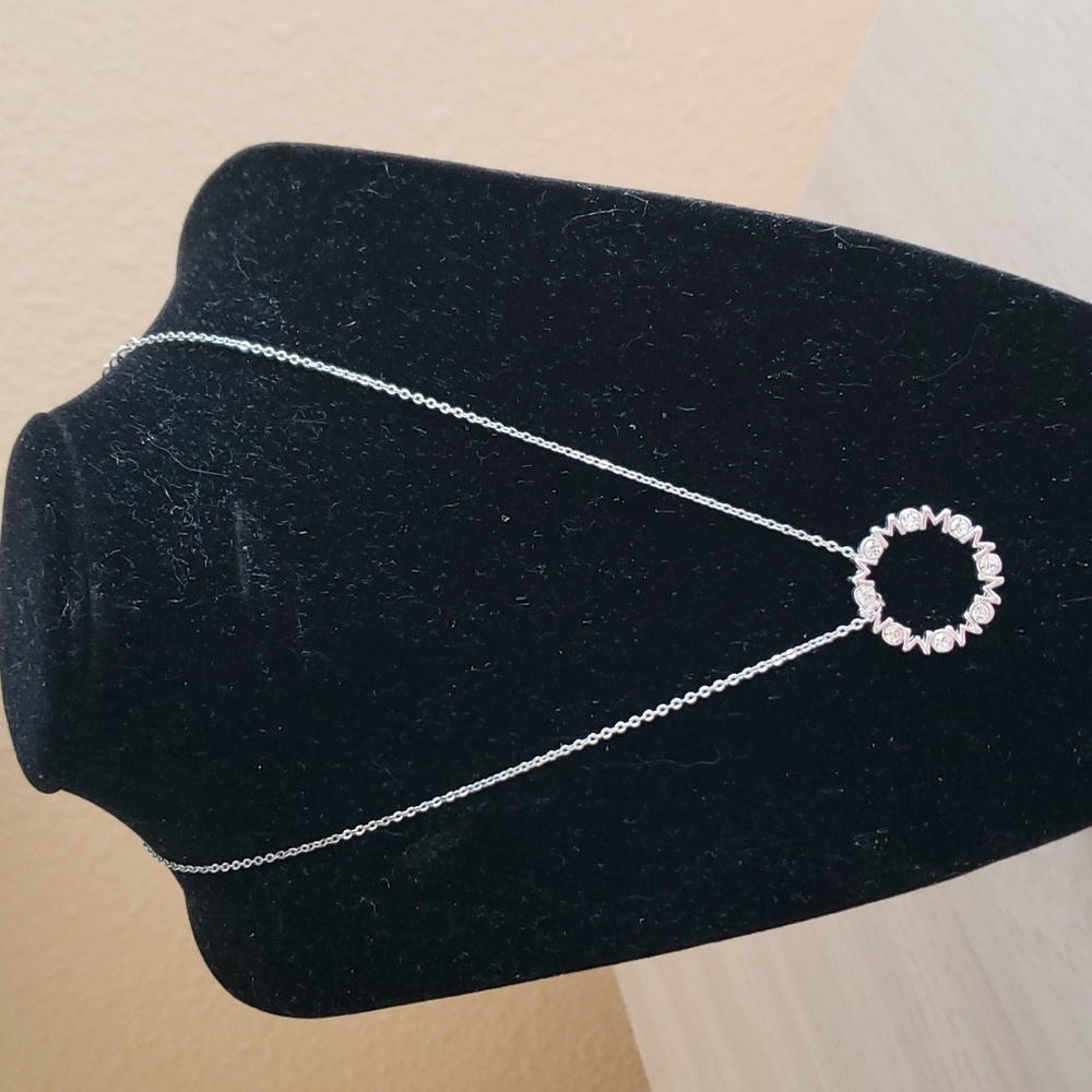 NEW "Mom" Necklace - Picture 2 of 3